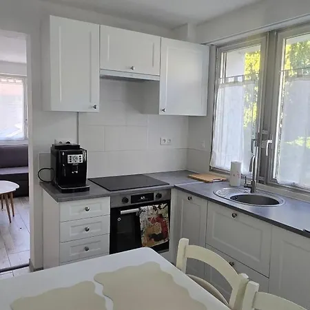 Apartment T2 Cozy Jardin Prive & Parking Inclus Sainte-Savine